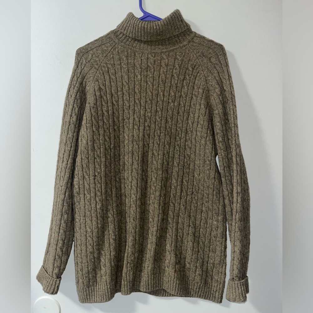 Orvis 70% Lambswool/Cashmere Turtleneck~Men’s size Medium ~Excellent condition!